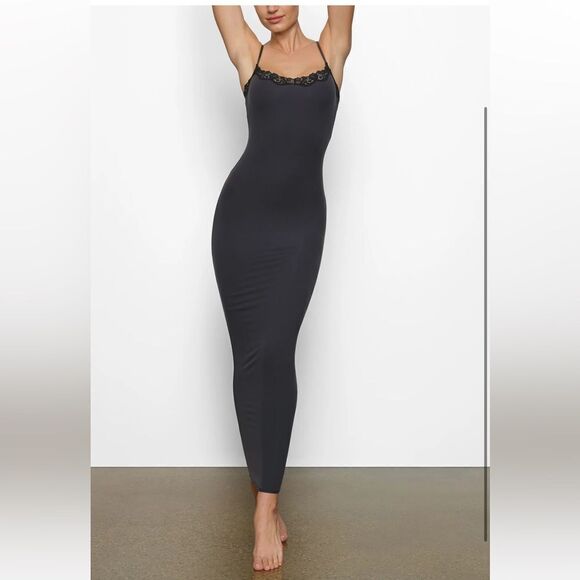 Skims Fits Everybody Corded Lace Long Slip Dress NWT - Picture 1 of 6